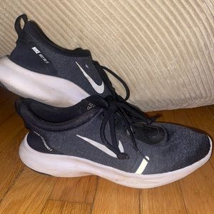 Nike Tennis Shoes